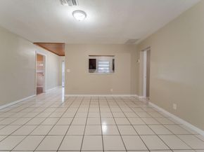 6660 Allen St, Hollywood FL 33024