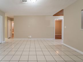 6660 Allen St, Hollywood FL 33024