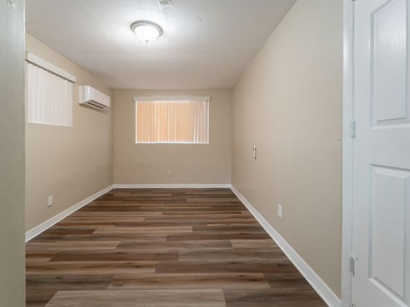 6660 Allen St, Hollywood FL 33024