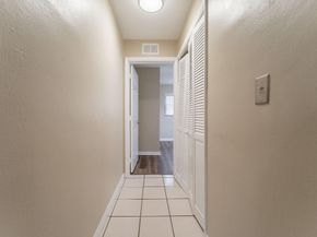 6660 Allen St, Hollywood FL 33024