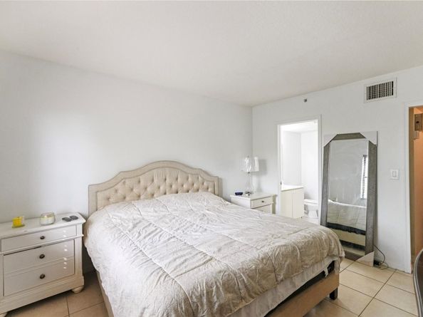 22921 SW 88th Pl 201, Cutler Bay FL 33190