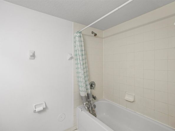 22921 SW 88th Pl 201, Cutler Bay FL 33190
