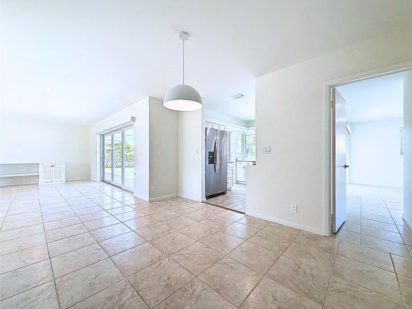 2910 NE 19th St, Pompano Beach FL 33062