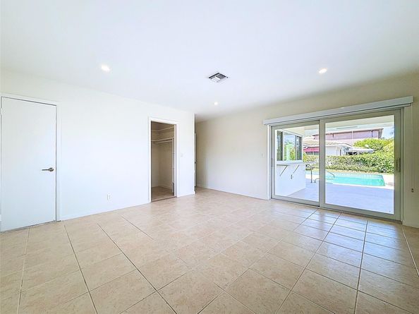 2910 NE 19th St, Pompano Beach FL 33062