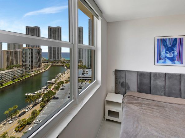 300 Bayview Drive 1703, Sunny Isles Beach FL 33160