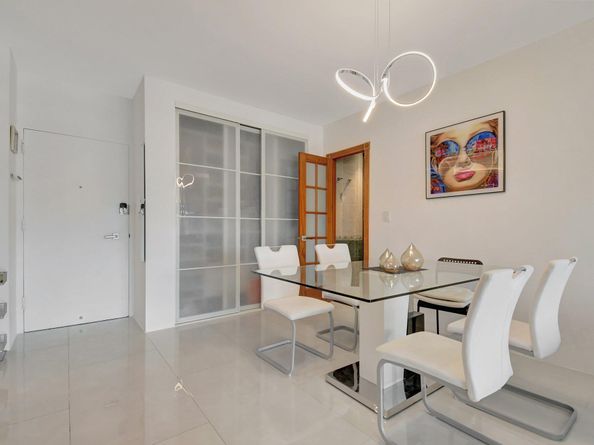 300 Bayview Drive 1703, Sunny Isles Beach FL 33160