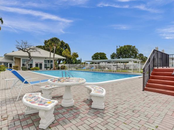 1804 Ocean Drive 109, Boynton Beach FL 33426