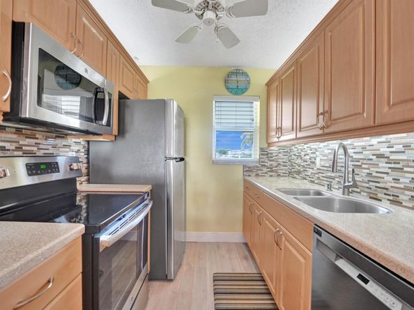 1804 Ocean Drive 109, Boynton Beach FL 33426
