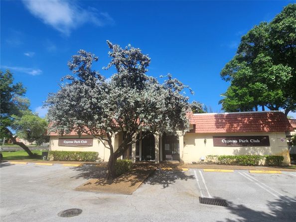 138 S Cypress Road 217, Pompano Beach FL 33060