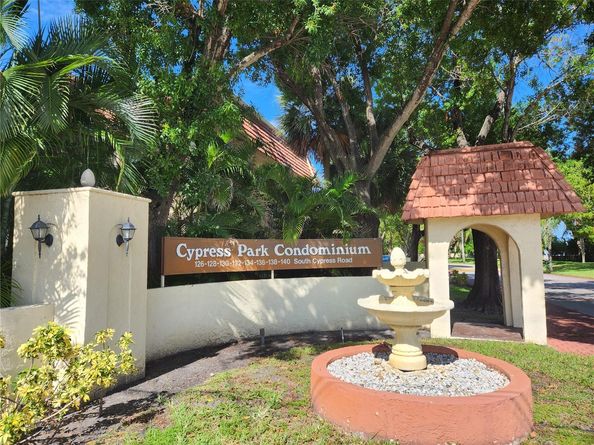 138 S Cypress Road 217, Pompano Beach FL 33060