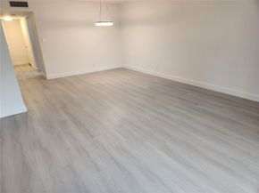 138 S Cypress Road 217, Pompano Beach FL 33060