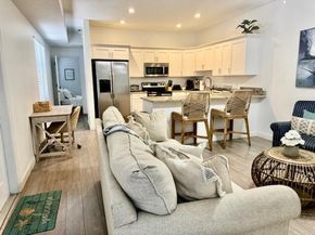 335 Kenilworth Boulevard 13, West Palm Beach FL 33405