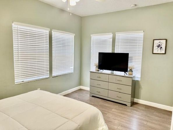 335 Kenilworth Boulevard 13, West Palm Beach FL 33405