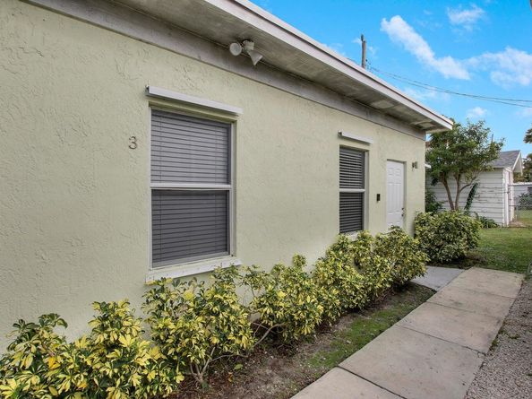 335 Kenilworth Boulevard 13, West Palm Beach FL 33405