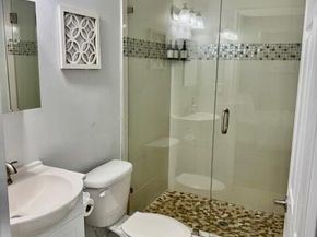 335 Kenilworth Boulevard 13, West Palm Beach FL 33405