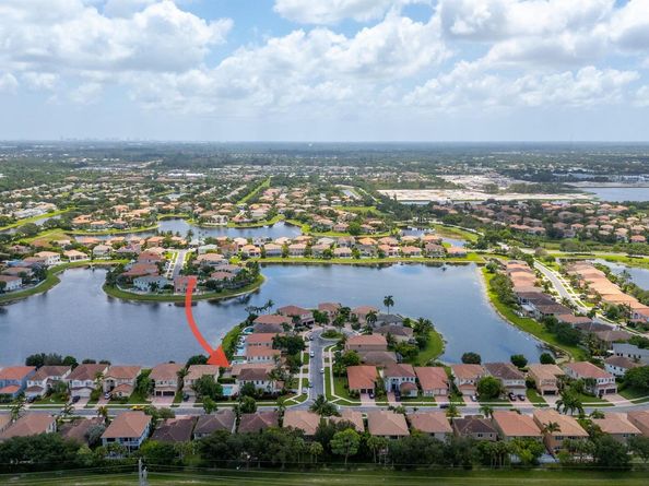 10637 Falls Street, Wellington FL 33414
