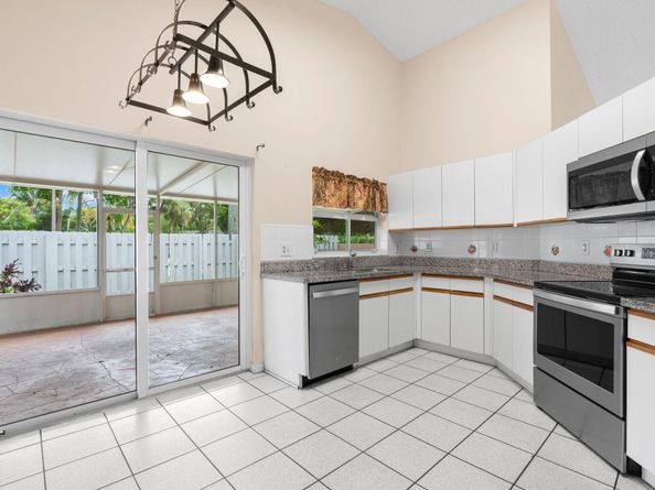 5380 NW 52nd Street, Coconut Creek FL 33073