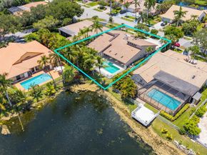 1024 NW 99th Ave, Plantation FL 33322