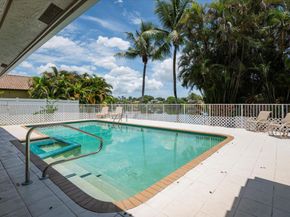 1024 NW 99th Ave, Plantation FL 33322