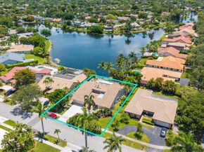 1024 NW 99th Ave, Plantation FL 33322