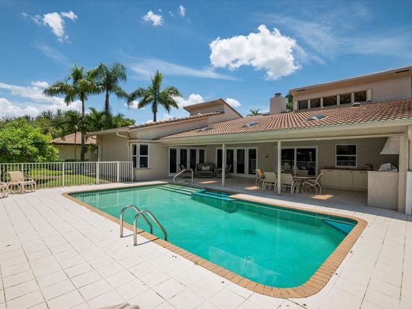 1024 NW 99th Ave, Plantation FL 33322