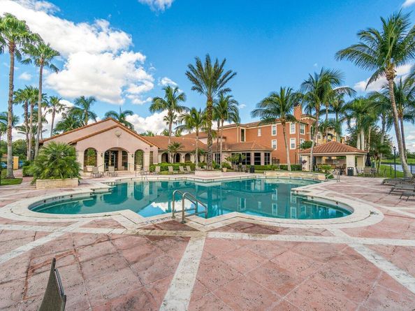 11760 Saint Andrews Place 302, Wellington FL 33414