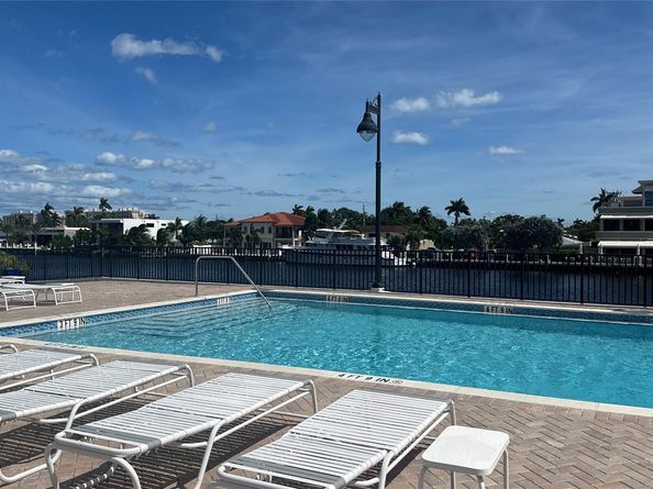 5100 Dupont Blvd 11N, Fort Lauderdale FL 33308