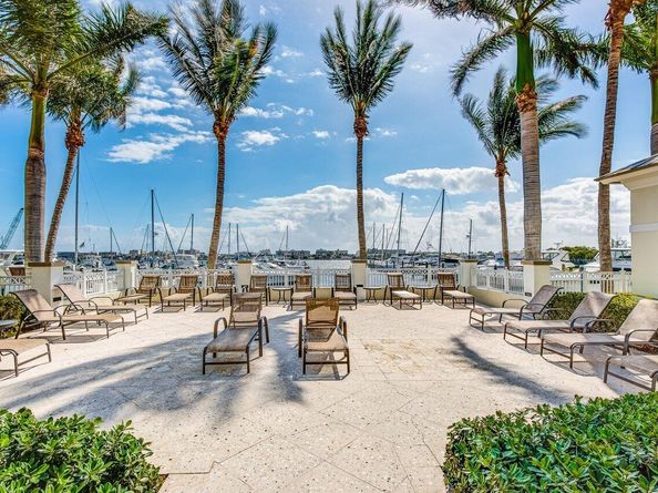 804 E Windward Way 201, Lantana FL 33462