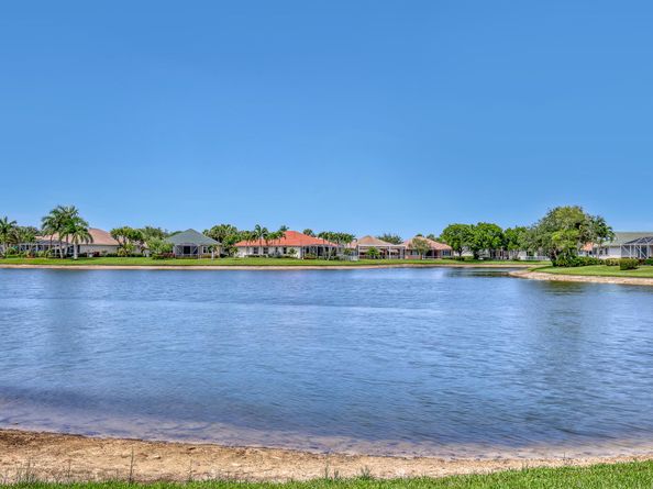 9466 Lantern Bay Circle, West Palm Beach FL 33411