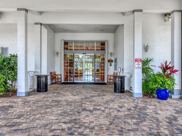 9466 Lantern Bay Circle, West Palm Beach FL 33411