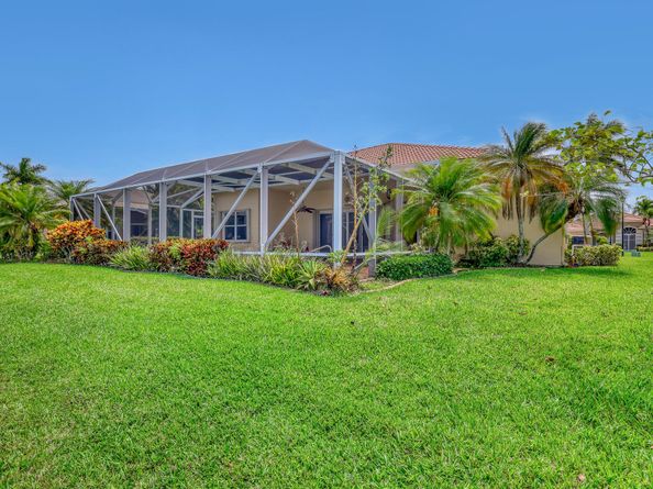 9466 Lantern Bay Circle, West Palm Beach FL 33411