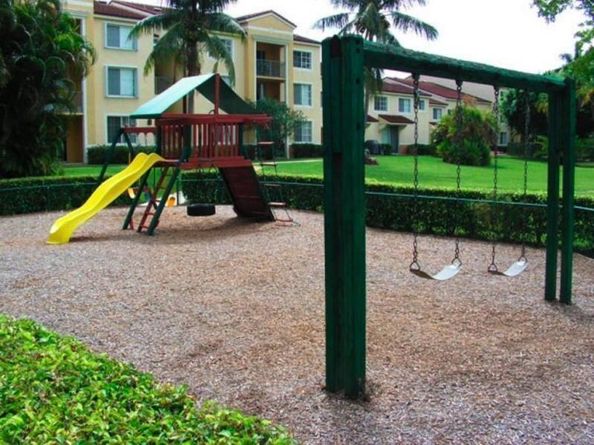 160 Yacht Club Way 309, Hypoluxo FL 33462