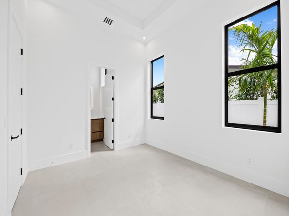 1717 NE 17th Ter, Fort Lauderdale FL 33305