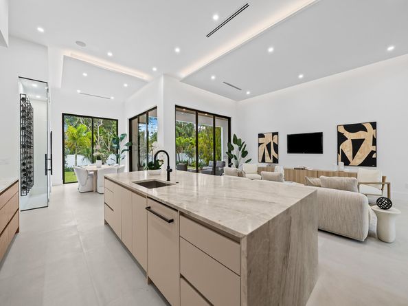 1717 NE 17th Ter, Fort Lauderdale FL 33305