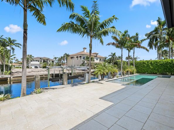 933 Allamanda Drive, Delray Beach FL 33483