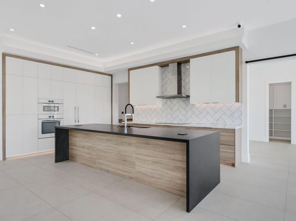 933 Allamanda Drive, Delray Beach FL 33483