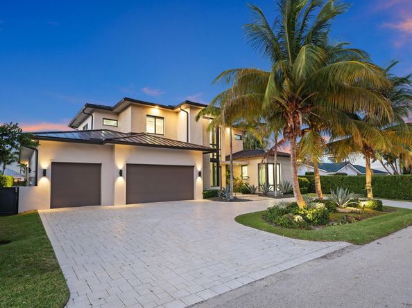 933 Allamanda Drive, Delray Beach FL 33483