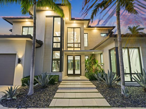 933 Allamanda Drive, Delray Beach FL 33483