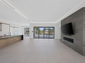 933 Allamanda Drive, Delray Beach FL 33483