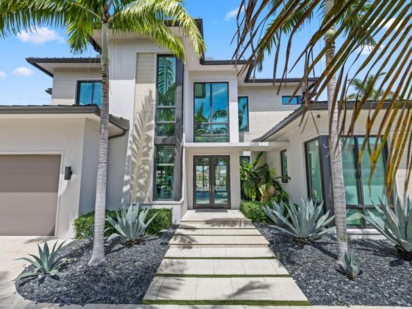 933 Allamanda Drive, Delray Beach FL 33483