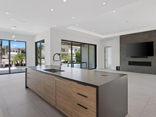 933 Allamanda Drive, Delray Beach FL 33483