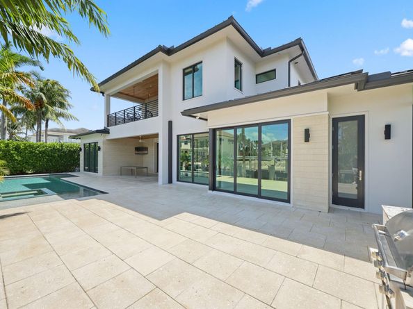 933 Allamanda Drive, Delray Beach FL 33483