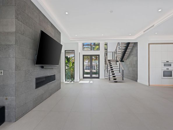 933 Allamanda Drive, Delray Beach FL 33483