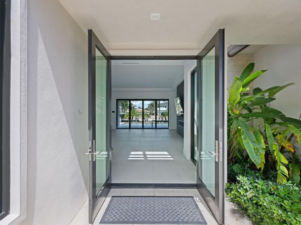 933 Allamanda Drive, Delray Beach FL 33483