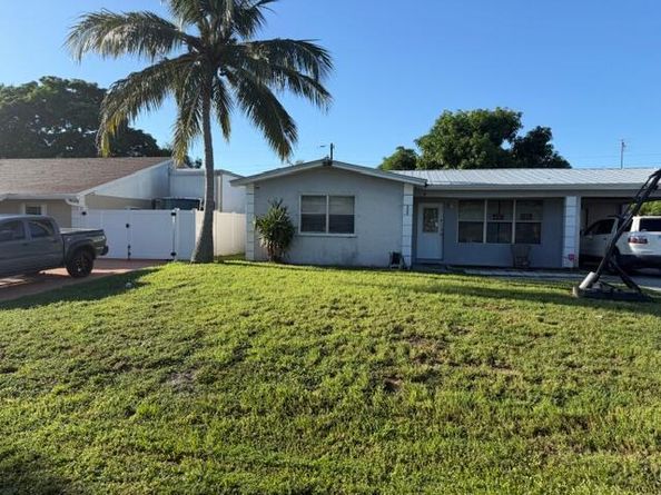 332 NE 15th Court, Boynton Beach FL 33435