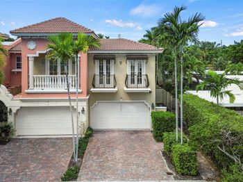 1121 NE 14th Ave