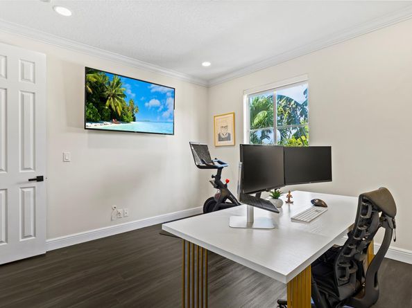 1121 NE 14th Ave, Fort Lauderdale FL 33304