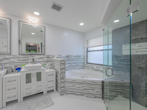 221 Cypress Trace, Royal Palm Beach FL 33411