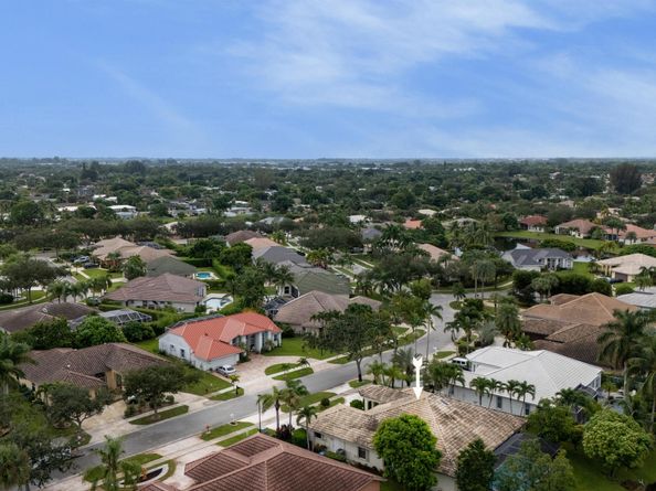 221 Cypress Trace, Royal Palm Beach FL 33411