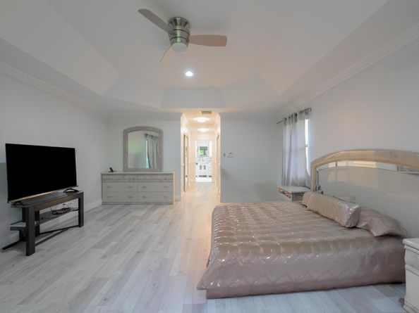221 Cypress Trace, Royal Palm Beach FL 33411
